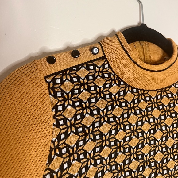 vintage gold ribbed geometric print sweater size medium - Picture 6 of 6